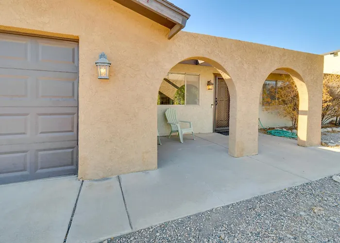2 Mi To Havasu: Pet-friendly Holiday home