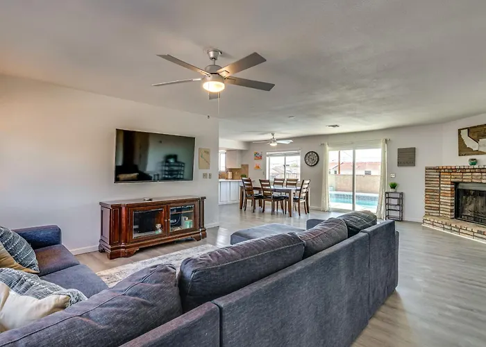 2 Mi To Havasu: Pet-friendly *